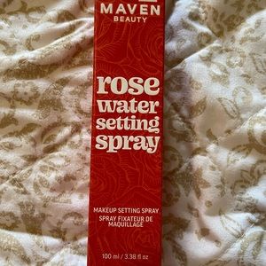 Maven beauty setting spray